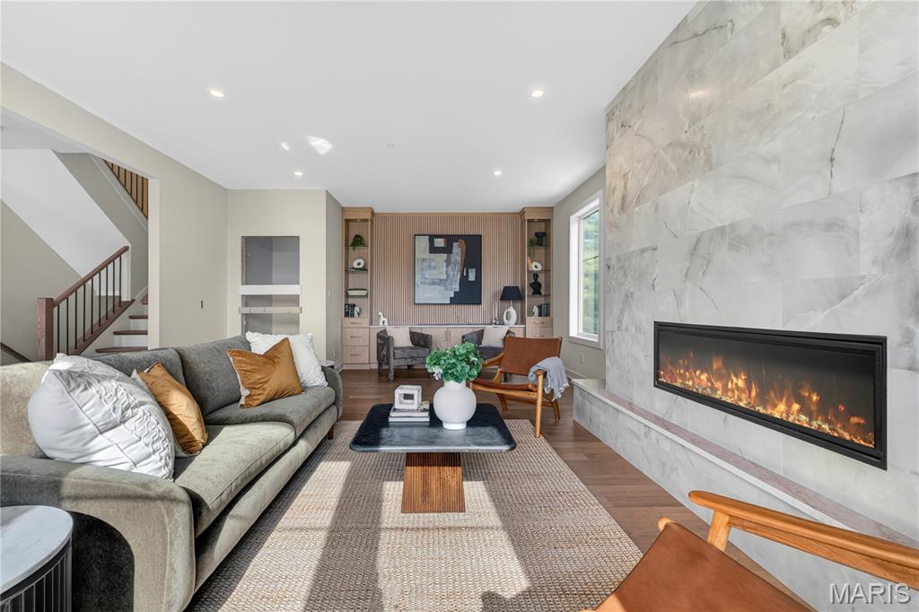 tower hill - Residential