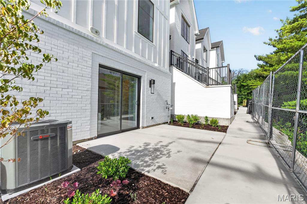 tower hill - Residential