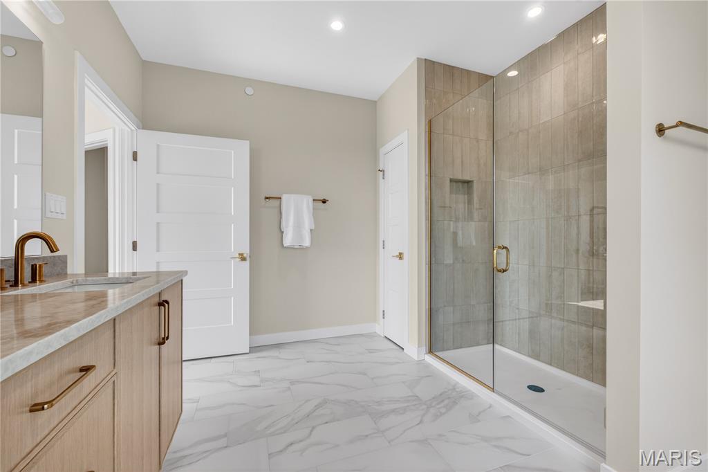 tower hill - Residential