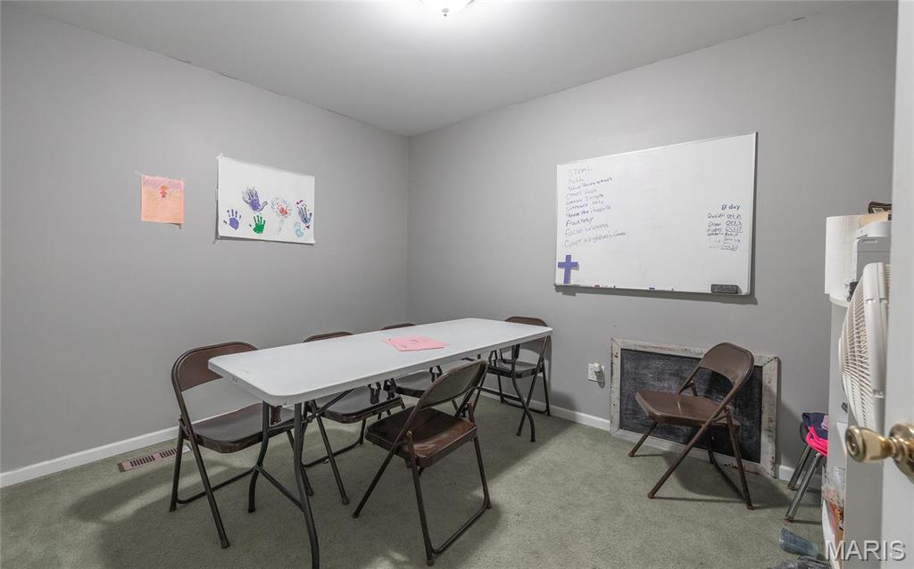 n/a - Commercial Sale