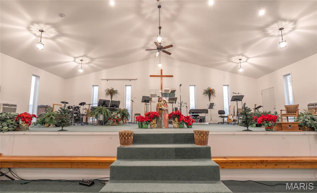 n/a - Commercial Sale