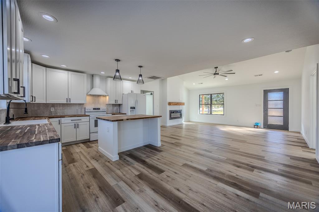 Hillhouse Addition - Residential