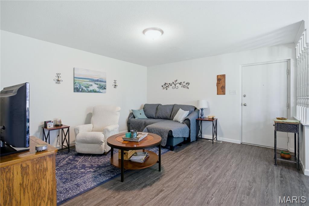 Chateau De Ville Condo Sec - Residential