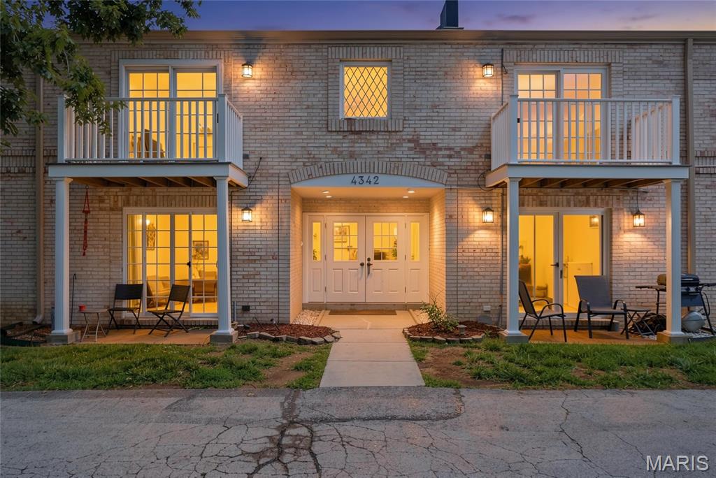 Chateau De Ville Condo Sec - Residential