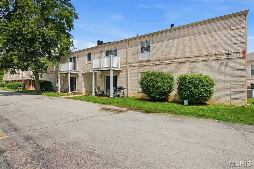 Chateau De Ville Condo Sec - Residential