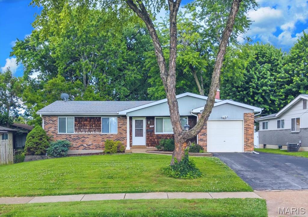 This 3-bedroom, 2-bath home offers a solid opportunity for buyers looking to add their personal touches and updates over time. Featuring hardwood floors, a spacious main-level family room, and a finished basement that provides additional living and entertaining space, this home has a solid foundation and has been well cared for over the years.
Situated on a generously sized lot, the fenced backyard offers the perfect setting for outdoor gatherings, relaxation, gardening, or entertaining family and friends. With plenty of usable living space inside and out, this property presents an excellent opportunity to make it your own while building equity.
Home is being sold as-is. all offers to be presented on a special sales contract. Allow 48 hours for all responses.