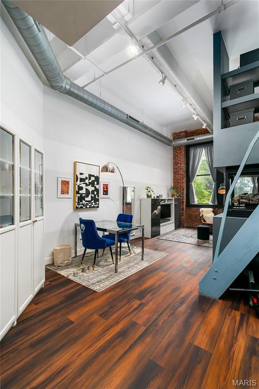 Knickerbocker Lofts Condos - Residential