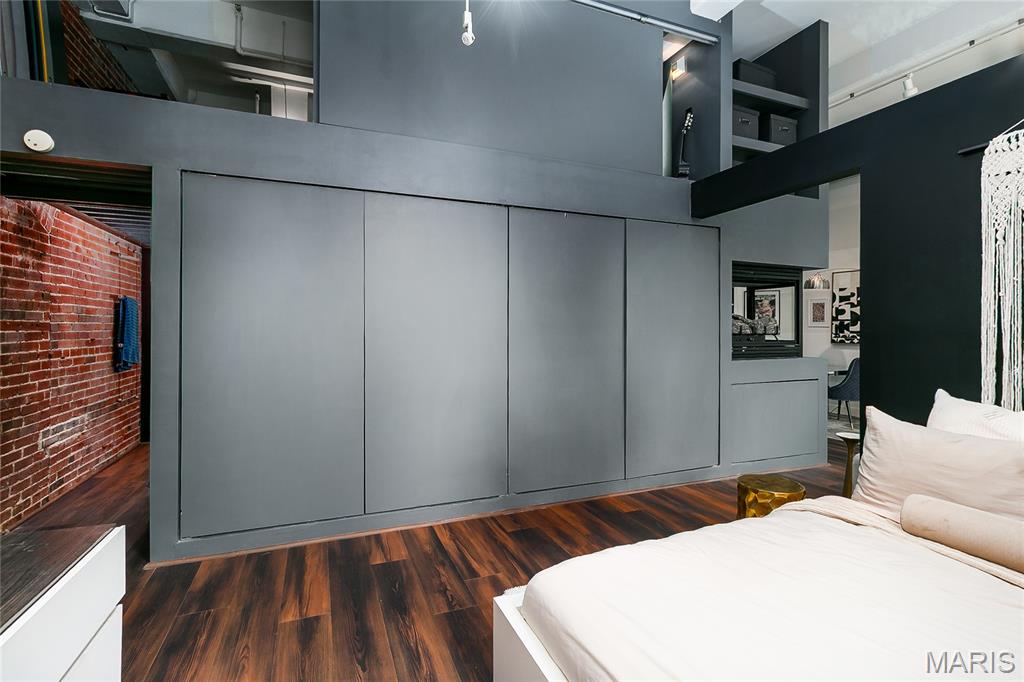 Knickerbocker Lofts Condos - Residential