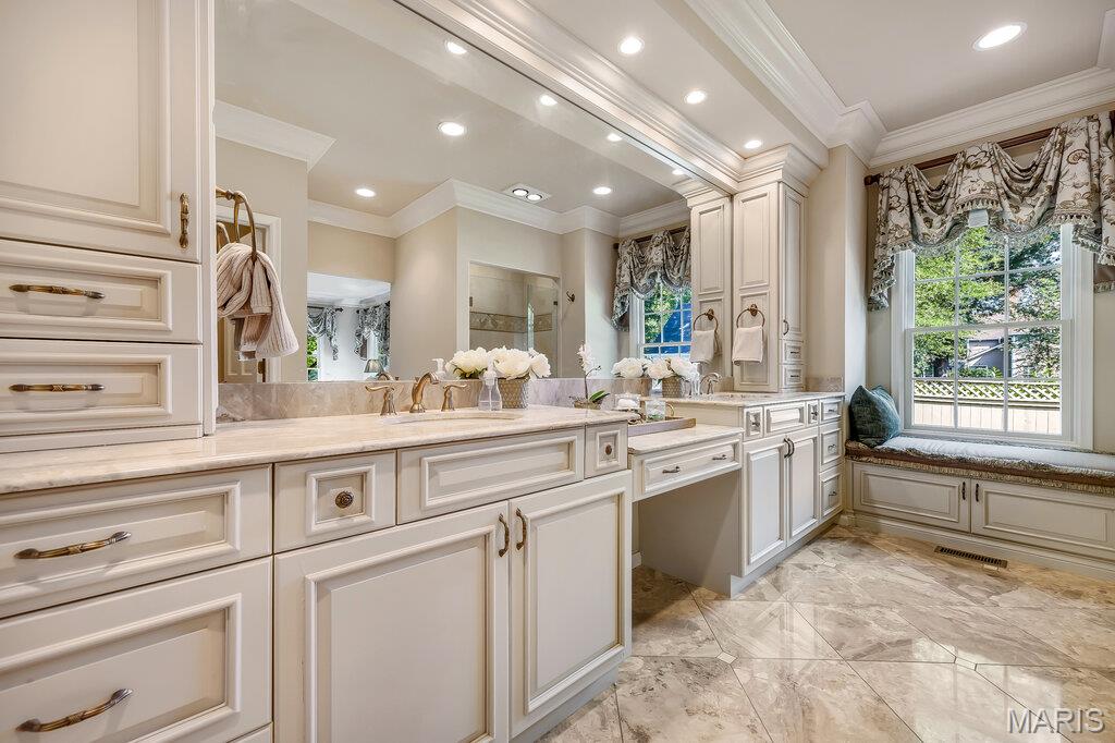 Wilson Manor - Residential