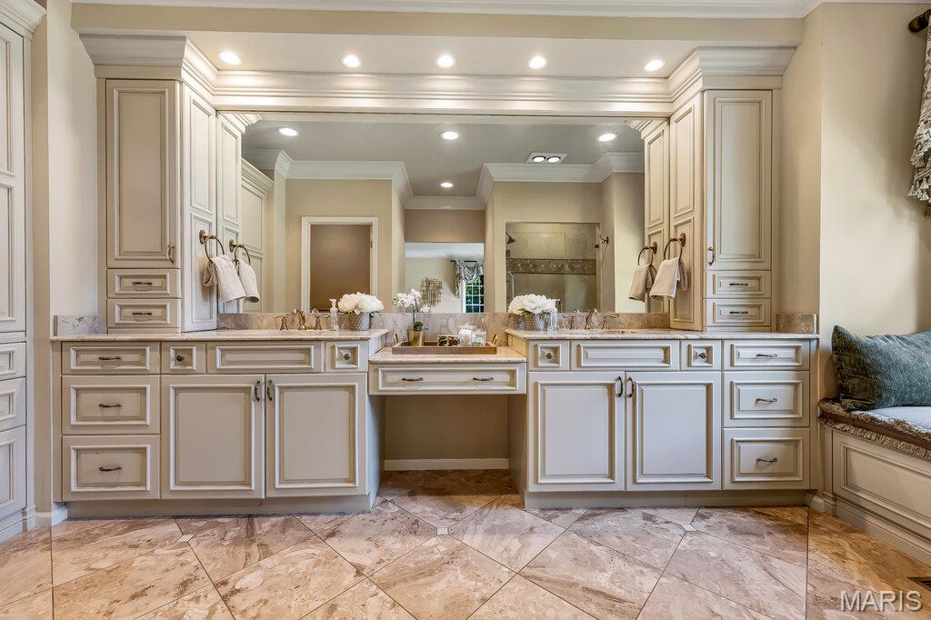 Wilson Manor - Residential