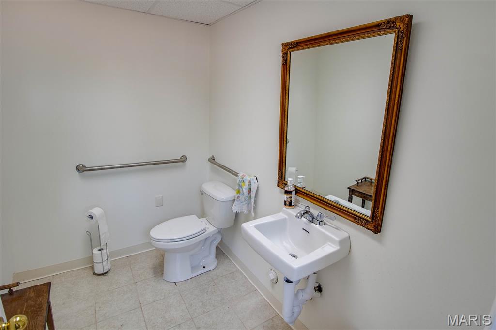 Not in a subdivision - Commercial Sale