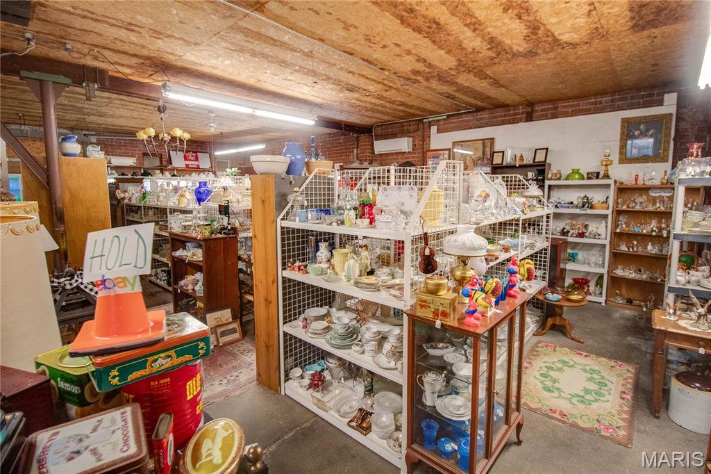 Not in a subdivision - Commercial Sale
