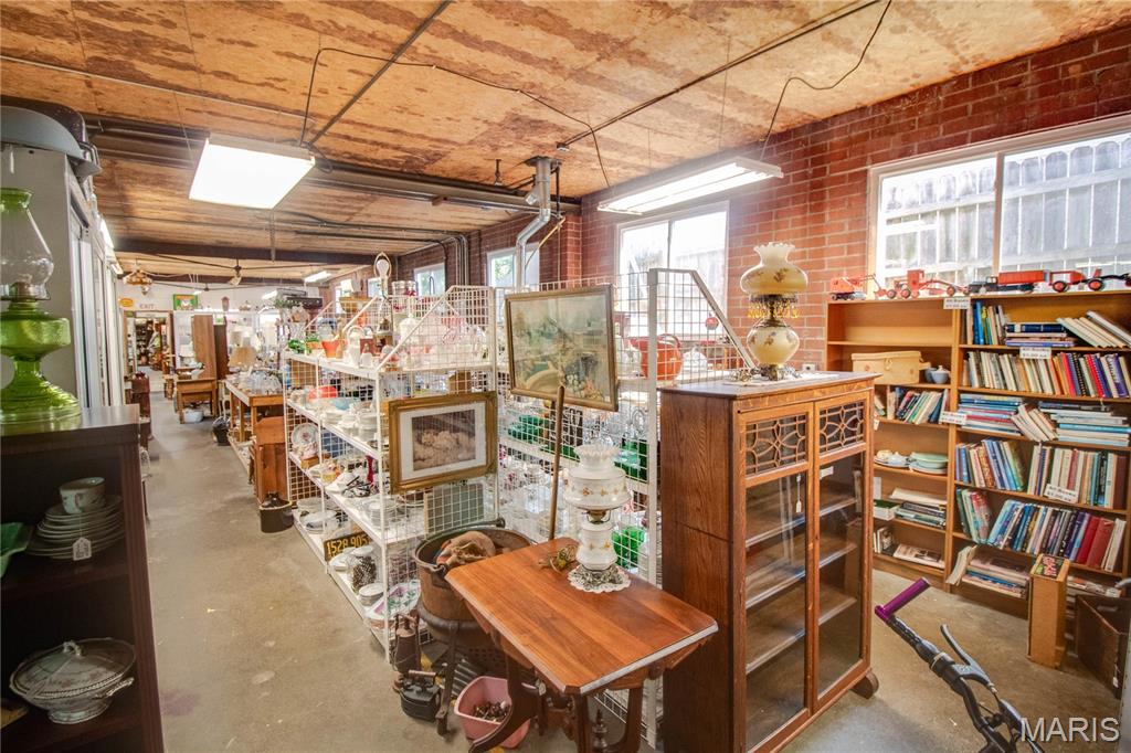 Not in a subdivision - Commercial Sale