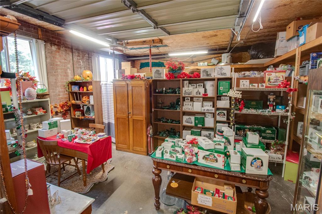Not in a subdivision - Commercial Sale