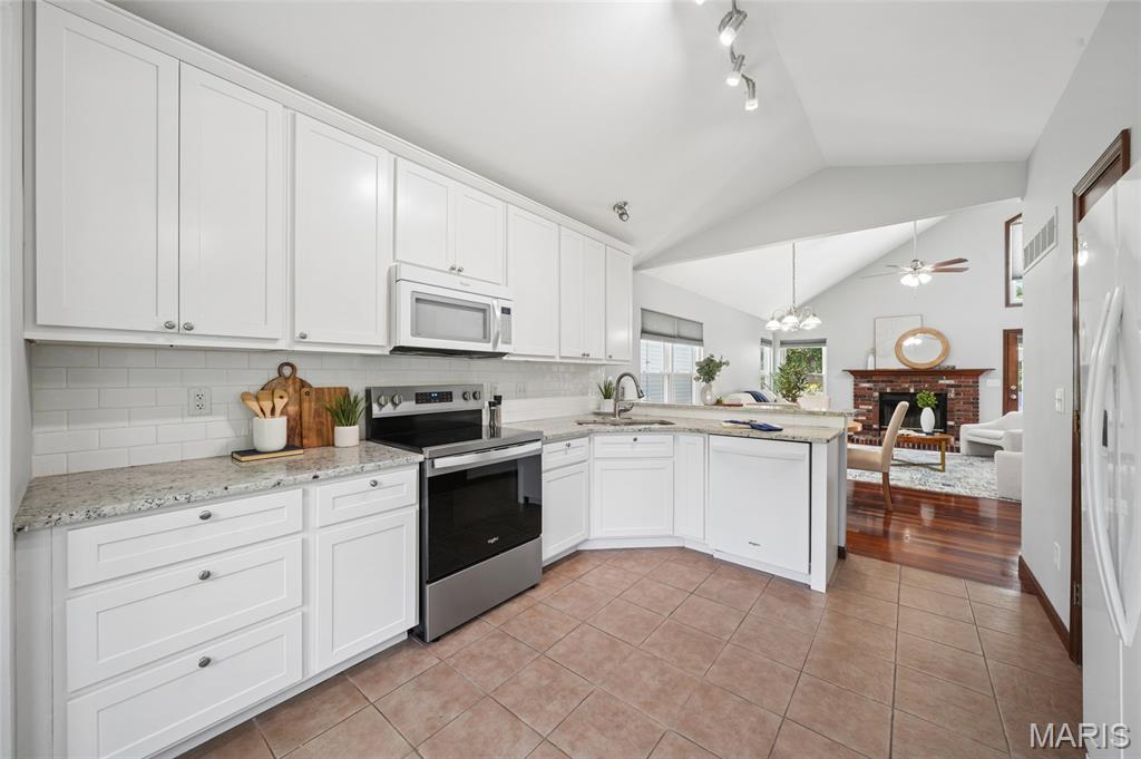 Strawberry Ridge - Residential