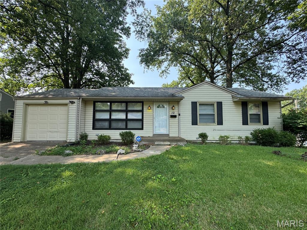Great investment opportunity. This tenant-occupied property features 3 bedrooms, 1 full bathroom, and a 1-car garage currently rented at $1395 mo.  Please do not disturb the tenants or walk the property without an appointment.