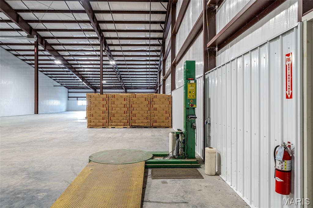 New Haven Indust Park - Commercial Lease