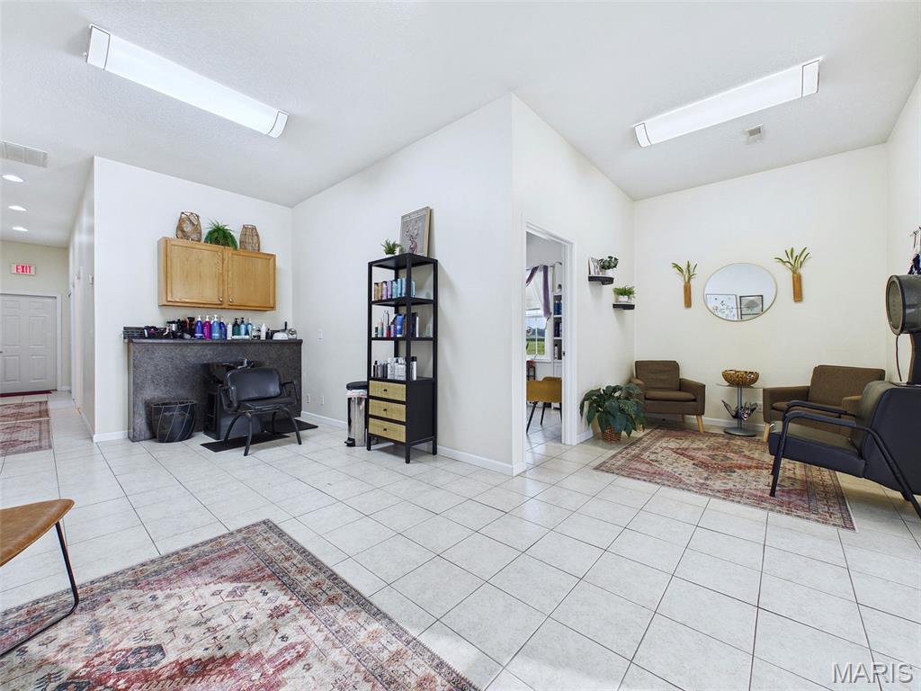 Prairieland VI - Commercial Sale