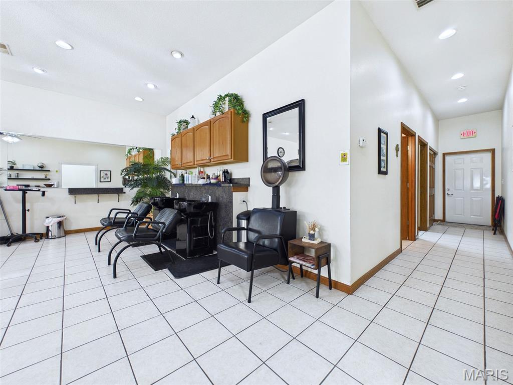 Prairieland VI - Commercial Sale