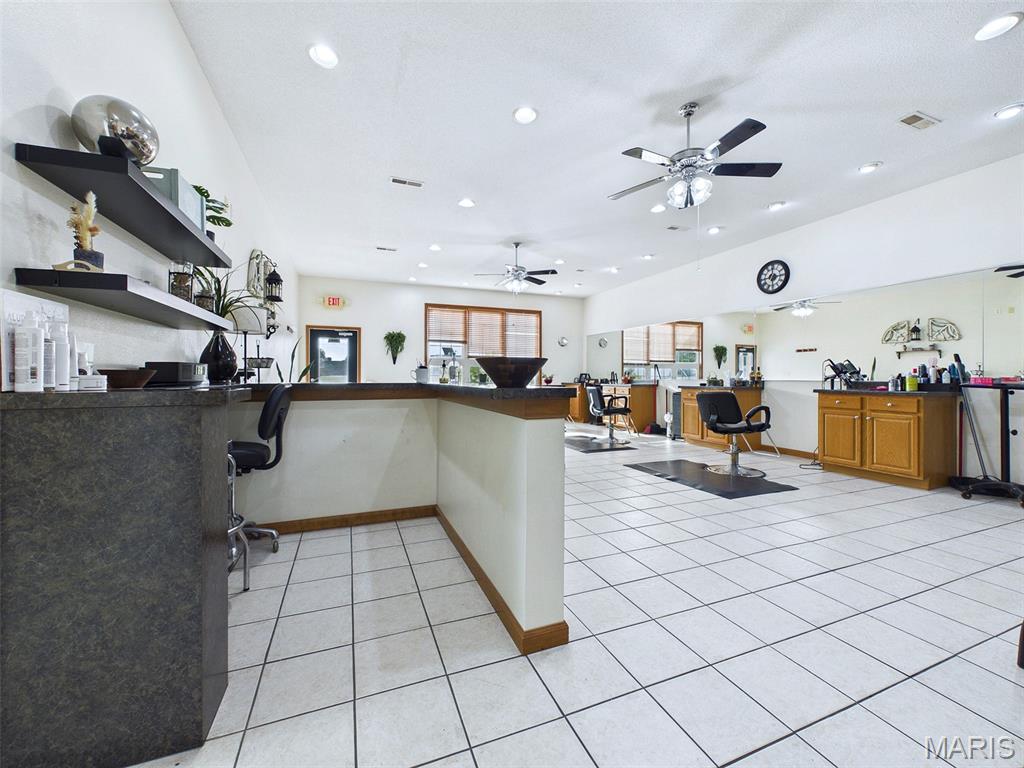 Prairieland VI - Commercial Sale