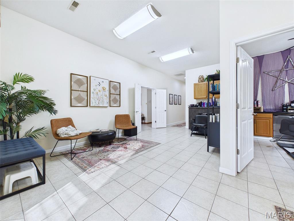 Prairieland VI - Commercial Sale