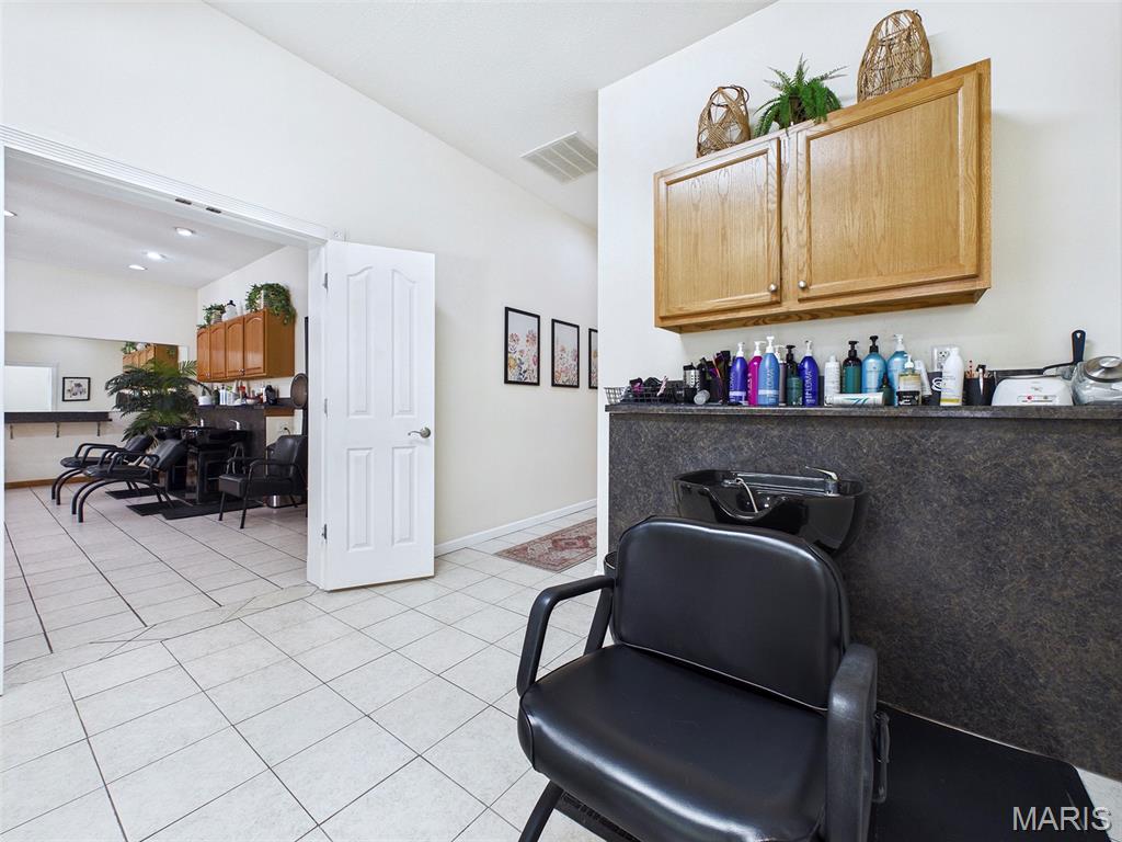 Prairieland VI - Commercial Sale