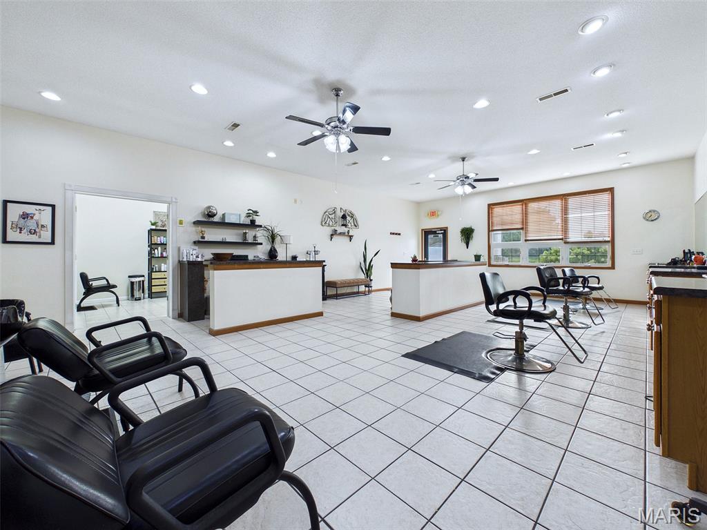 Prairieland VI - Commercial Sale