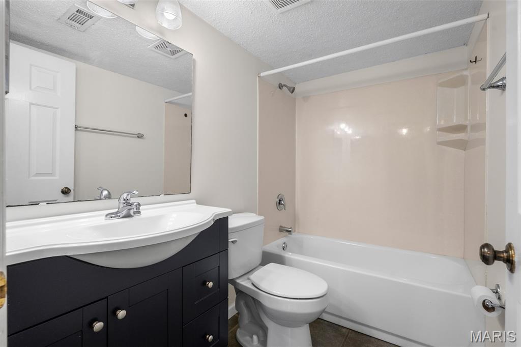 Brentwood Forest Condo Ph Two - Residential
