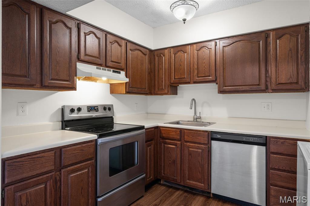 Brentwood Forest Condo Ph Two - Residential