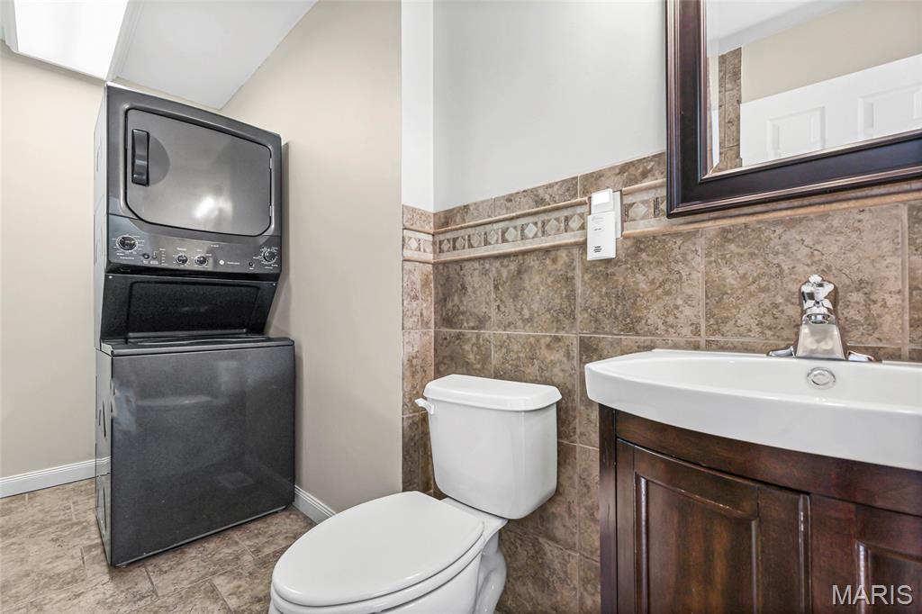 Westwood Ac #4 - Residential