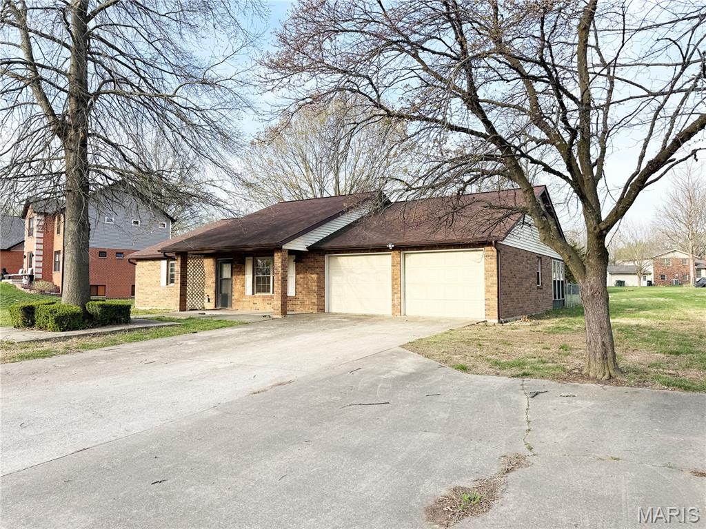 Country Club Estates - Residential