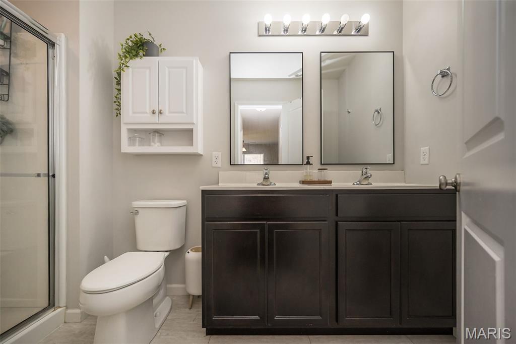 Arbors Of Rockwood Three The - Residential