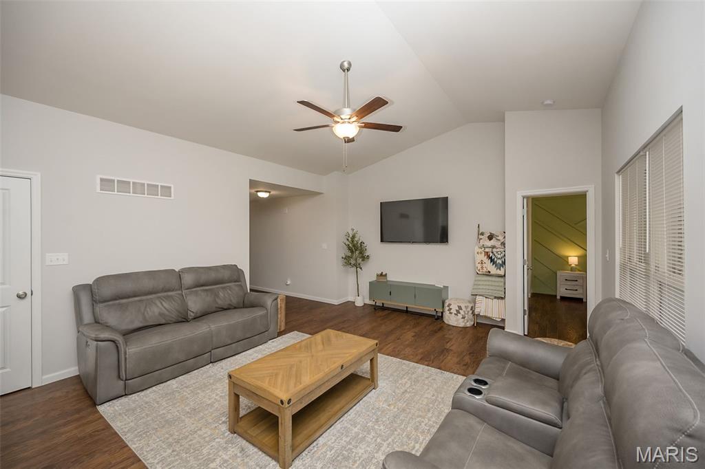 Arbors Of Rockwood Three The - Residential