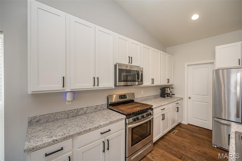 Arbors Of Rockwood Three The - Residential