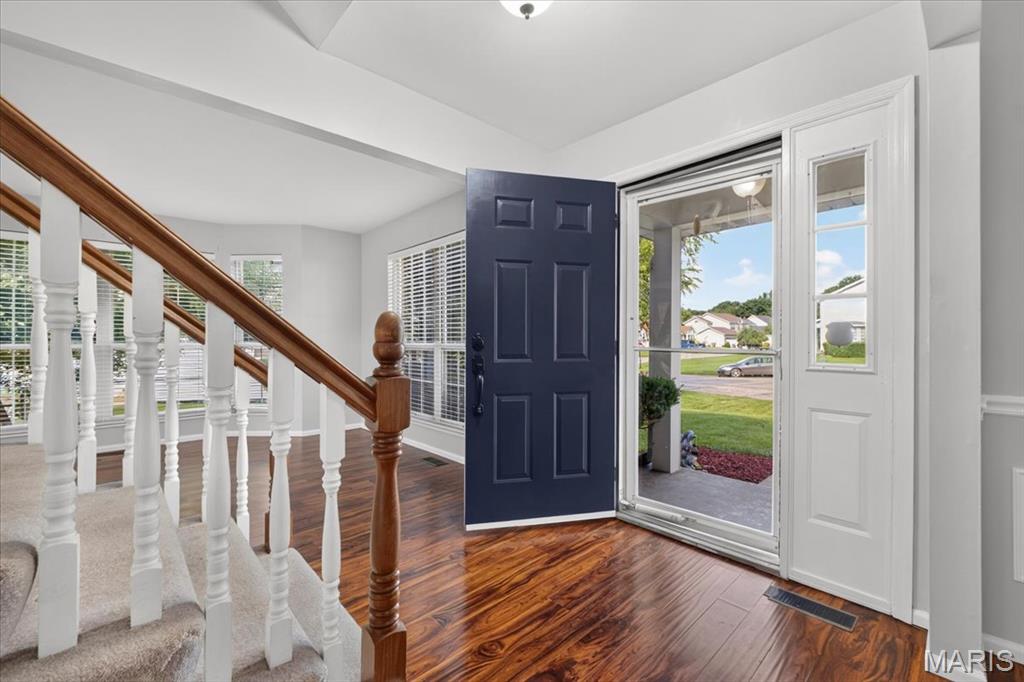 Twin Chimneys Village B Lindenwood - Residential