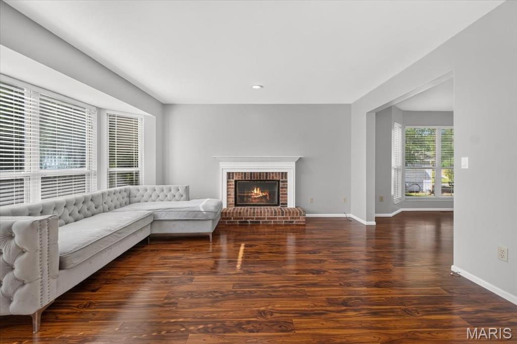 Twin Chimneys Village B Lindenwood - Residential
