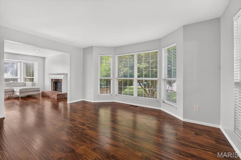 Twin Chimneys Village B Lindenwood - Residential