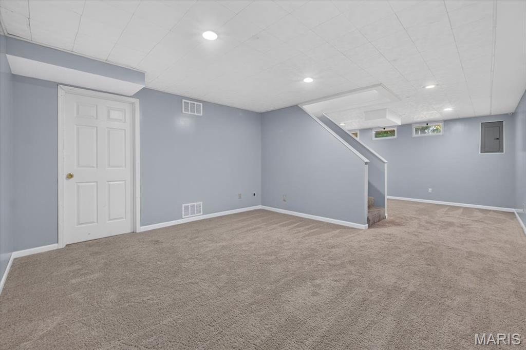 Twin Chimneys Village B Lindenwood - Residential