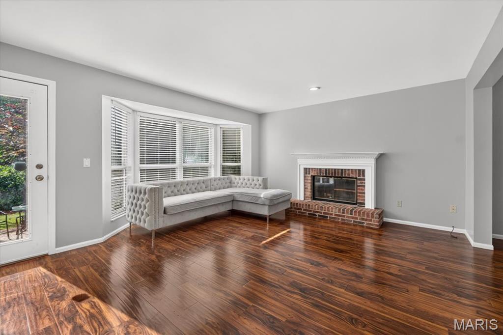 Twin Chimneys Village B Lindenwood - Residential