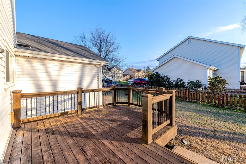 Estates At Lake Chesterfield The - Residential Lease