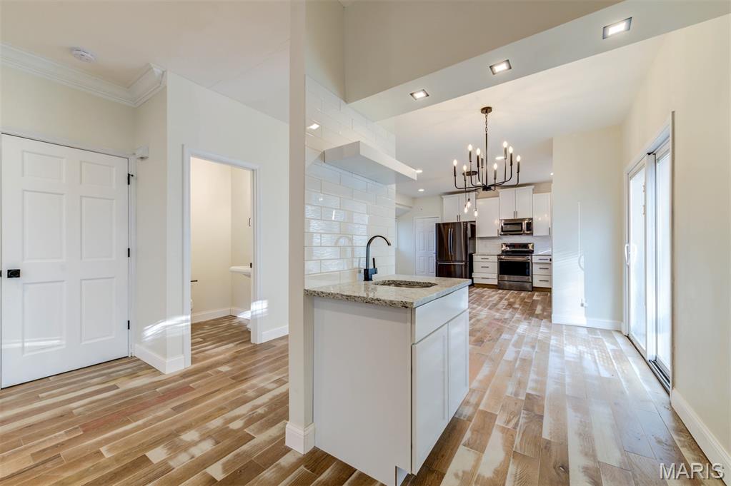 Estates At Lake Chesterfield The - Residential Lease