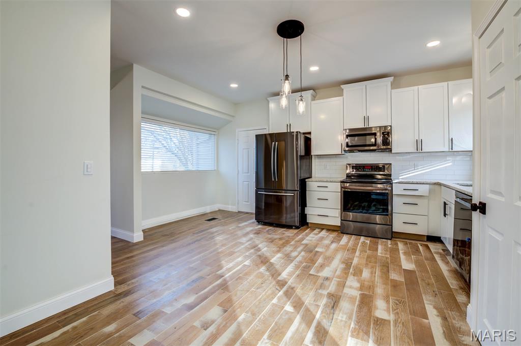 Estates At Lake Chesterfield The - Residential Lease