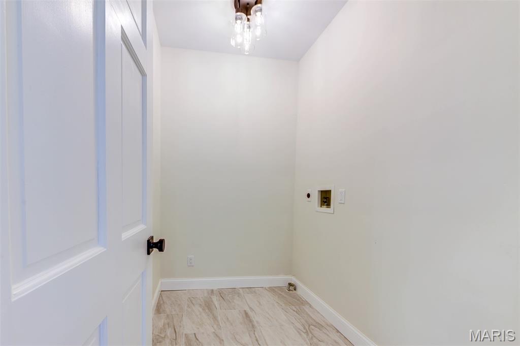 Estates At Lake Chesterfield The - Residential Lease