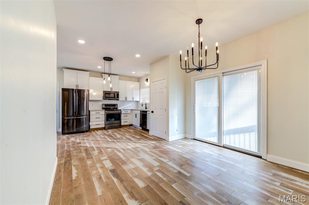 Estates At Lake Chesterfield The - Residential Lease