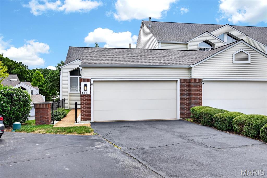Welcome to effortless, low-maintenance living in this rare ranch-style end-unit villa featuring 4 bedrooms and 3 full baths. 2 bedrooms, 2 full baths, and an attached 2-car garage on the main level! .
The sun-filled main level offers an open floor plan with soaring vaulted ceilings, abundant natural light, and a spacious great room with a cozy wood-burning fireplace and access to a private deck—perfect for morning coffee or relaxing evenings. The bright eat-in kitchen features a charming bay window, newer appliances, a gas range, and plenty of cabinet and counter space.
The spacious primary suite includes a walk-in closet, private deck access, and a standing shower. A second bedroom and full bath complete the main level.
The finished walk-out lower level nearly doubles your living space with a large recreation room, two additional bedrooms, a third full bath, generous storage, and an unfinished area ideal for a workshop. Move-in ready with new flooring, neutral-colored paint, some new fixtures, recessed lighting, and an updated master bathroom.
Enjoy maintenance-free living and outstanding community amenities, including a clubhouse, swimming pool, fitness center, and party room.
Rare end-unit location with ground-level access. No sign in front. Schedule your private showing today!