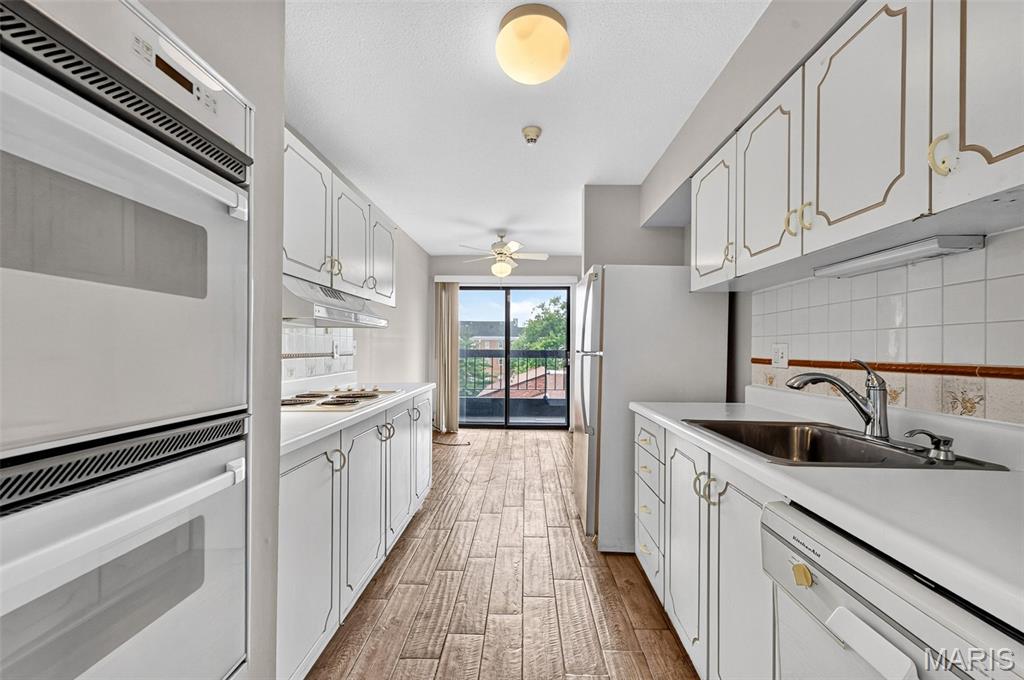 Coeur De Royale Ph 1 Condo - Residential