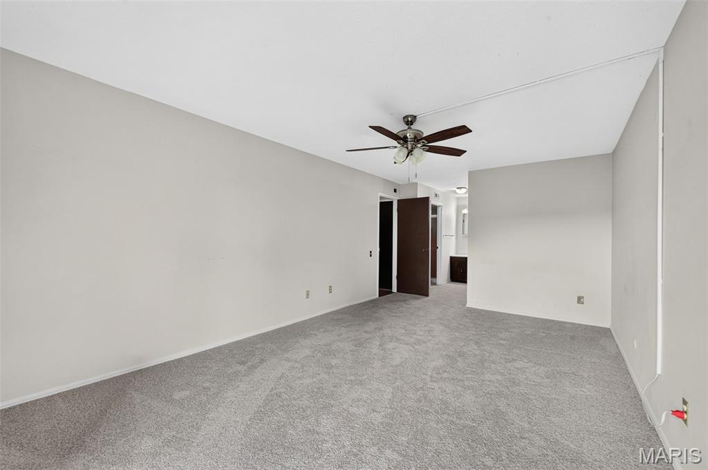 Coeur De Royale Ph 1 Condo - Residential