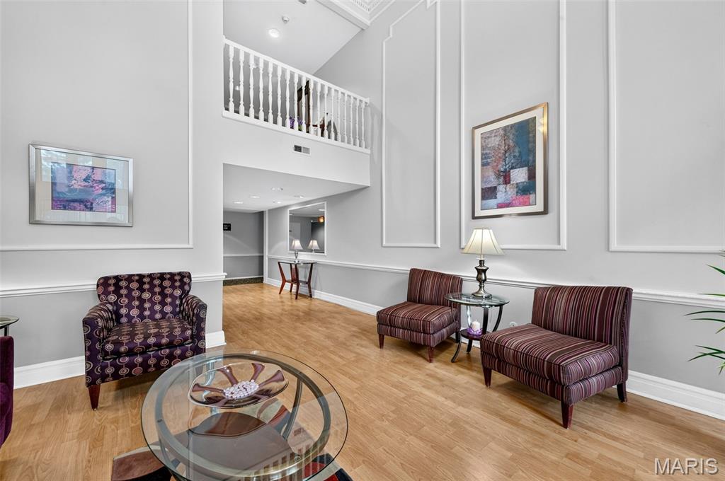 Coeur De Royale Ph 1 Condo - Residential
