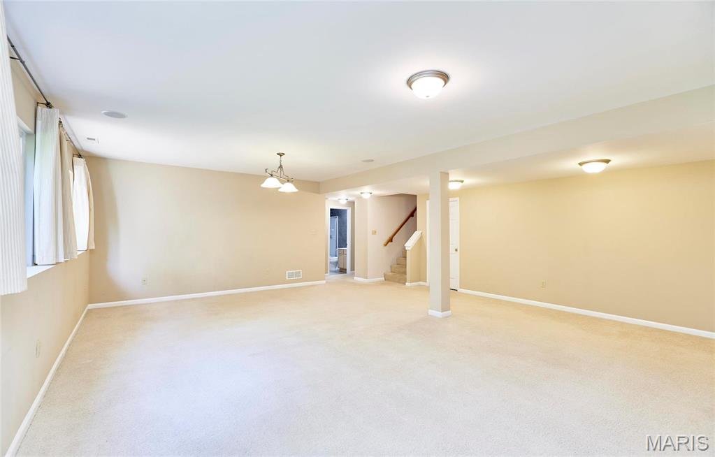 Villas at Ladue Bluffs - Residential Lease