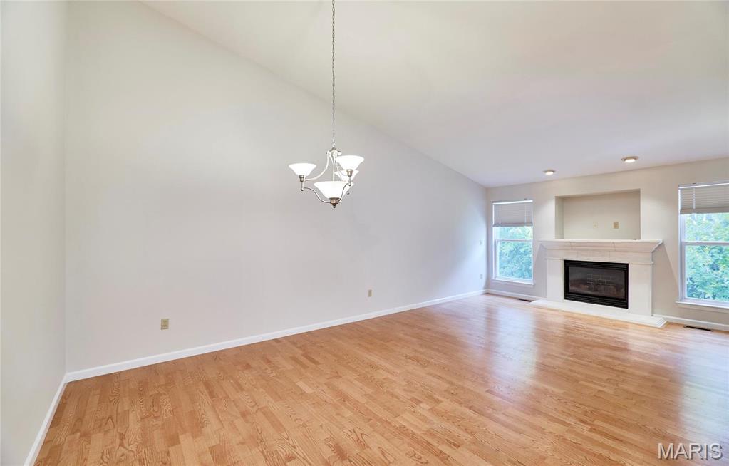 Villas at Ladue Bluffs - Residential Lease